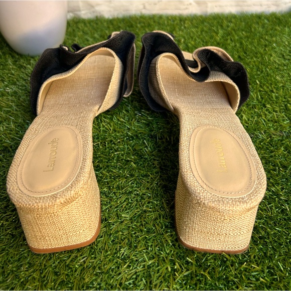 LARROUDÉ
Raffia
Brigitte Ruffle Mule In Beige and Black
$315
Women size 11 - Picture 17 of 17